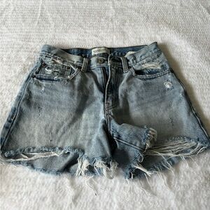 Ambercrombie & fitch shorts.